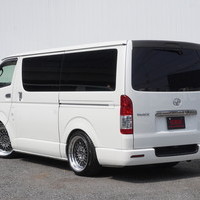 6223　令和2年式　ハイエース　スーパーGL　ダークプライムⅡ　2WD　2000cc　ガソリン車　5人乗り　13.9万kmのサムネイル