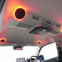 3584 令和4年式 ハイエース スーパーGL 2WD 2,800cc (ディーゼル車) 2/5人乗車 0.7万km 車検令和9年2月12日のサムネイル