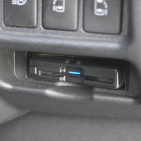 6624　令和7年式　ハイエース　スーパーGL　ダークプライムS　4WD　2800cc　ディーゼル車　5人乗り　1.4万kmのサムネイル