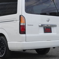 6565　令和7年式　ハイエース　ワゴンGL　ベッドキットⅣ架装　4WD　2700cc　ガソリン車　10人乗り　15kmのサムネイル
