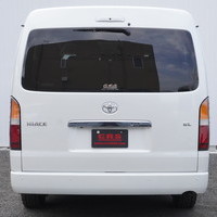 6565　令和7年式　ハイエース　ワゴンGL　ベッドキットⅣ架装　4WD　2700cc　ガソリン車　10人乗り　15kmのサムネイル