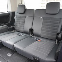 6470　【新車登録済み未使用車】改良後モデル 令和8年式 三菱 デリカD5 P 4WD 2,200㏄ ディーゼル車 走行距離14キロ 車検令和11年2月のサムネイル