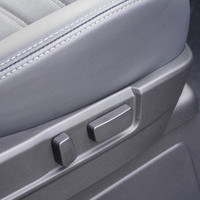 6456　令和8年式　デリカD:5　P　4WD　2200cc　ディーゼル車　登録済未使用　7人乗り　15kmのサムネイル