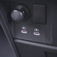 6456　令和8年式　デリカD:5　P　4WD　2200cc　ディーゼル車　登録済未使用　7人乗り　15kmのサムネイル