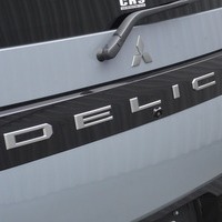 6470　【新車登録済み未使用車】改良後モデル 令和8年式 三菱 デリカD5 P 4WD 2,200㏄ ディーゼル車 走行距離14キロ 車検令和11年2月のサムネイル
