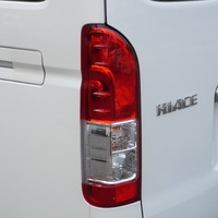 6498　令和5年式　ハイエース　スーパーGL　ダークプライムⅡ　2WD　2000cc　ガソリン車　5人乗り　2.8万kmのサムネイル