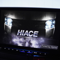 6498　令和5年式　ハイエース　スーパーGL　ダークプライムⅡ　2WD　2000cc　ガソリン車　5人乗り　2.8万kmのサムネイル