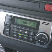 5318　ベッドキット5 Ver.Ⅱ　ハイエース　ワゴンGL　2WD　2700cc　ガソリン車　10人乗りのサムネイル