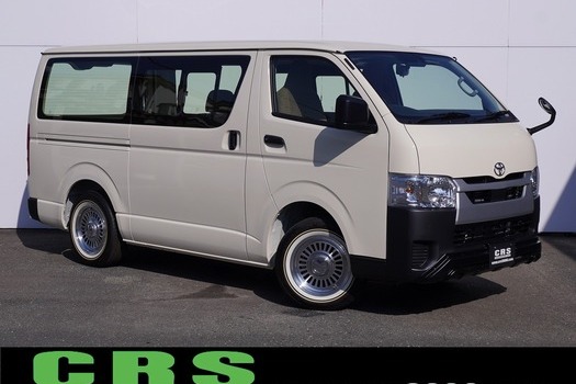 6152　【内装架装車クラシックギアDX】令和8年式　ハイエースバン　DX　2WD　2,000㏄　ガソリン車　走行11キロ　新車未登録のサムネイル