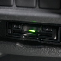 6633 令和7年式 ハイエース スーパーGL ダークプライムS 4WD 2,800cc (ディーゼル車) 2/5人乗車 0.4万km 車検令和9年6月22日のサムネイル