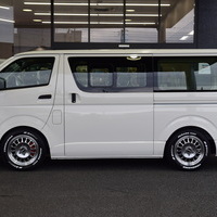 新車 8型ハイエース DX  2WD 2,000cc ガソリン車 4ナンバー 3/6人乗りのサムネイル