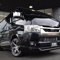 6267　8型ハイエース ダークプライムS 2WD 2800cc ディーゼル車 2/5人乗り ブラックマイカのサムネイル