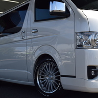 5092　令和7年式 ハイエースバン ダークプライムS　2WD 2,800cc ディーゼル車 5人乗り 0.5万kmのサムネイル