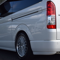 5092　令和7年式 ハイエースバン ダークプライムS　2WD 2,800cc ディーゼル車 5人乗り 0.5万kmのサムネイル