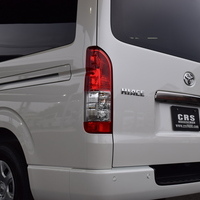 6411 ハイエース ダークプライムＳ 2WD 2800cc ディーゼル車 5人乗りのサムネイル