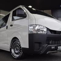 新車 8型ハイエース DX  2WD 2,000cc ガソリン車 4ナンバー 3/6人乗りのサムネイル