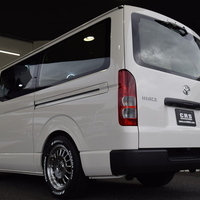 新車 8型ハイエース DX  2WD 2,000cc ガソリン車 4ナンバー 3/6人乗りのサムネイル