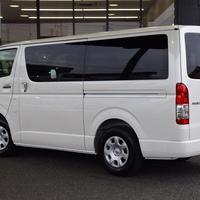 6411 ハイエース ダークプライムＳ 2WD 2800cc ディーゼル車 5人乗りのサムネイル