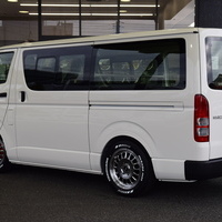 新車 8型ハイエース DX  2WD 2,000cc ガソリン車 4ナンバー 3/6人乗りのサムネイル