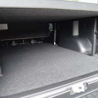 6411 ハイエース ダークプライムＳ 2WD 2800cc ディーゼル車 5人乗りのサムネイル