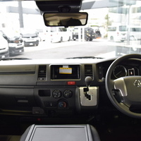 6158 8型ハイエース DX  2WD 2,000cc ガソリン車 4ナンバー 3/6人乗りのサムネイル