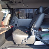 6635　平成30年式 ハイエースバン ワイドボディ ダークプライム　2WD 2,700cc ガソリン車 5人乗り 3.8万kmのサムネイル