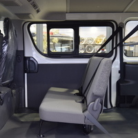 新車 8型ハイエース DX  2WD 2,000cc ガソリン車 4ナンバー 3/6人乗りのサムネイル