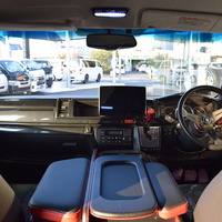 6635　平成30年式 ハイエースバン ワイドボディ ダークプライム　2WD 2,700cc ガソリン車 5人乗り 3.8万kmのサムネイル