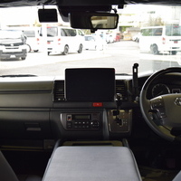 5092　令和7年式 ハイエースバン ダークプライムS　2WD 2,800cc ディーゼル車 5人乗り 0.5万kmのサムネイル