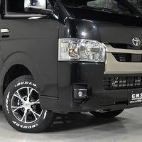 6633 令和7年式 ハイエース スーパーGL ダークプライムS 4WD 2,800cc (ディーゼル車) 2/5人乗車 0.4万km 車検令和9年6月22日のサムネイル