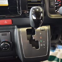 6267　8型ハイエース ダークプライムS 2WD 2800cc ディーゼル車 2/5人乗り ブラックマイカのサムネイル