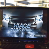 6635　平成30年式 ハイエースバン ワイドボディ ダークプライム　2WD 2,700cc ガソリン車 5人乗り 3.8万kmのサムネイル