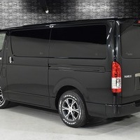 6633 令和7年式 ハイエース スーパーGL ダークプライムS 4WD 2,800cc (ディーゼル車) 2/5人乗車 0.4万km 車検令和9年6月22日のサムネイル