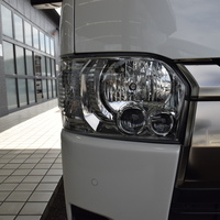 5092　令和7年式 ハイエースバン ダークプライムS　2WD 2,800cc ディーゼル車 5人乗り 0.5万kmのサムネイル