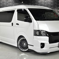 3584 令和4年式 ハイエース スーパーGL 2WD 2,800cc (ディーゼル車) 2/5人乗車 0.7万km 車検令和9年2月12日のサムネイル