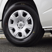 6411 ハイエース ダークプライムＳ 2WD 2800cc ディーゼル車 5人乗りのサムネイル