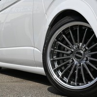 6568【新型】ハイエース スーパーGL ダークプライムⅡ 2WD 2,800cc (ディーゼル) 5人乗車 9kmのサムネイル