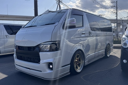 CRS横浜　ハイエース　内装お洒落カスタムサムネイル