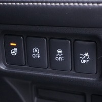 6470　【新車登録済み未使用車】改良後モデル 令和8年式 三菱 デリカD5 P 4WD 2,200㏄ ディーゼル車 走行距離18キロ 車検令和11年2月のサムネイル