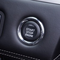 6470　【新車登録済み未使用車】改良後モデル 令和8年式 三菱 デリカD5 P 4WD 2,200㏄ ディーゼル車 走行距離18キロ 車検令和11年2月のサムネイル