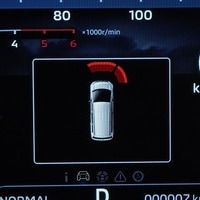 6470　【新車登録済み未使用車】改良後モデル 令和8年式 三菱 デリカD5 P 4WD 2,200㏄ ディーゼル車 走行距離18キロ 車検令和11年2月のサムネイル