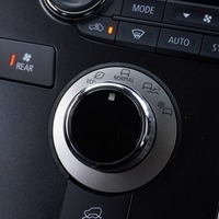 6470　【新車登録済み未使用車】改良後モデル 令和8年式 三菱 デリカD5 P 4WD 2,200㏄ ディーゼル車 走行距離18キロ 車検令和11年2月のサムネイル