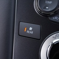 6470　【新車登録済み未使用車】改良後モデル 令和8年式 三菱 デリカD5 P 4WD 2,200㏄ ディーゼル車 走行距離18キロ 車検令和11年2月のサムネイル