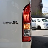 6746.令和4年式 ハイエース スーパーGL ダークプライムⅡ 2WD 2,800cc ディーゼル車 走行3.9万キロ 検査1年付きのサムネイル