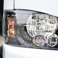 5104. 平成26年式 ハイエース  ワゴンGL 2WD 2,700㏄ ガソリン車 10人乗り 走行1,2万キロ 検査1年付きのサムネイル