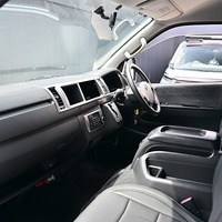 5104. 平成26年式 ハイエース  ワゴンGL 2WD 2,700㏄ ガソリン車 10人乗り 走行1,2万キロ 検査1年付きのサムネイル