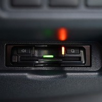 6273.令和8年式 ハイエースバン DX 2WD 2,000cc ガソリン車 走行20キロ 新車未登録のサムネイル