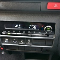 6620.令和8年式 9型ハイエースバン スーパーGL DP2 2WD 2,000cc ガソリン車 走行9キロ 新車未登録のサムネイル