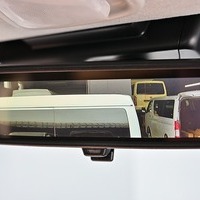 6340.令和8年式 ハイエースバン DX 2WD 2,000cc ガソリン車 走行7キロ 新車未登録のサムネイル