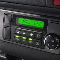 6493 令和2年式 ハイエース スーパーGL ダークプライムⅡ  2WD 2,000cc (ガソリン車)  2/5人乗車  7.1万km　のサムネイル